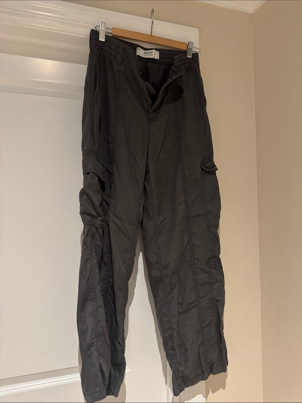 Hollister Black Wide-Leg Cargo Pants